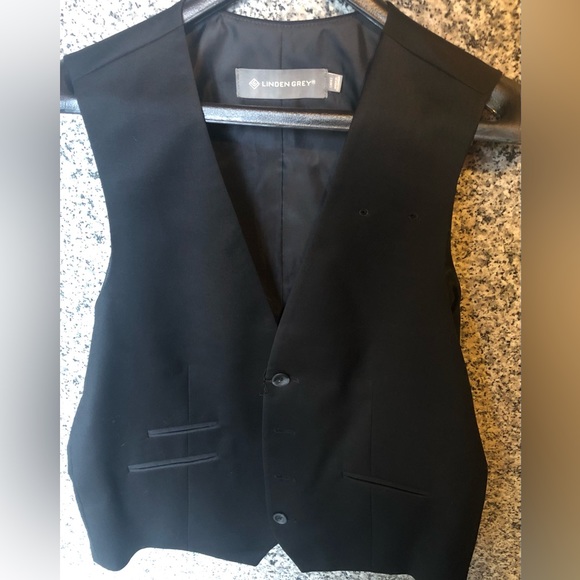 **Complete Suit Ensemble with All-Season Trench Coat** - Picture 3 of 15